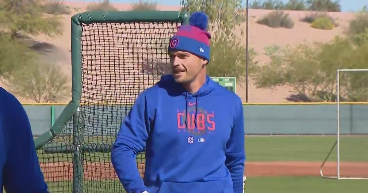 Dansby Swanson and Cody Bellinger in Cubs gear from Cubs camp! : r