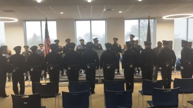 detroit-police-graduation-2-17.png 