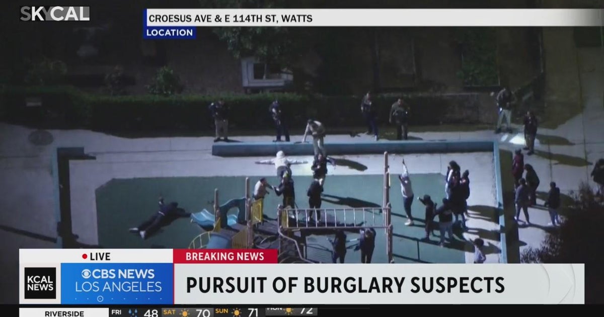 Suspect handcuffed in Watts after pursuit - CBS Los Angeles