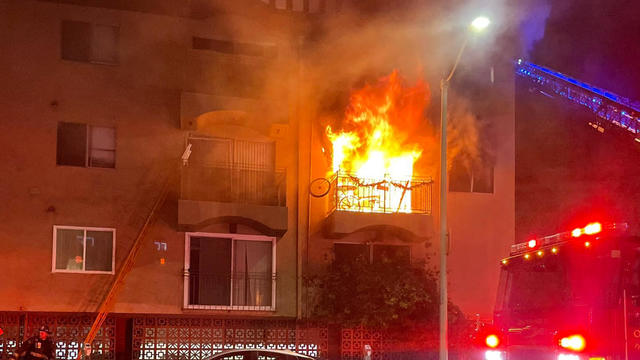 Oakland apartment fire 