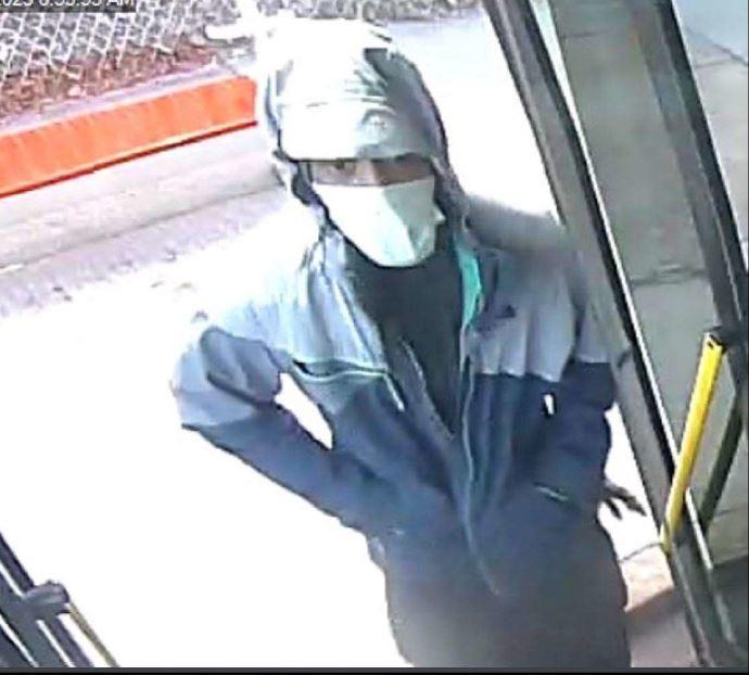 Transit police seeking suspect in Everett Square child assault - CBS Boston