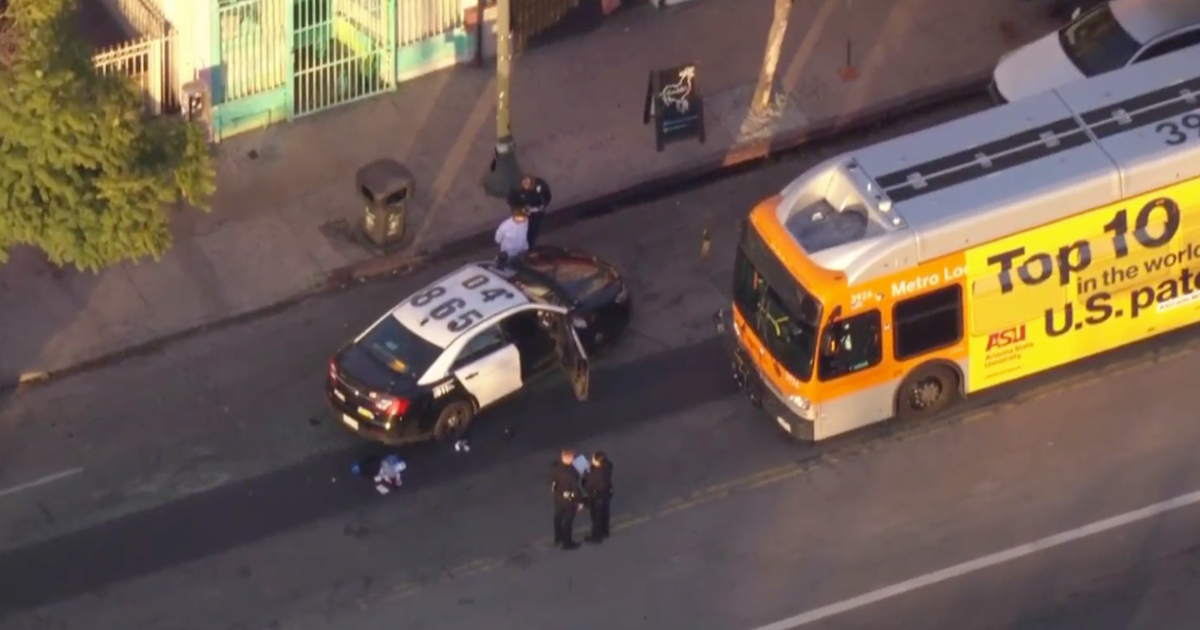 Man hospitalized after being stabbed in Boyle Heights - CBS Los Angeles