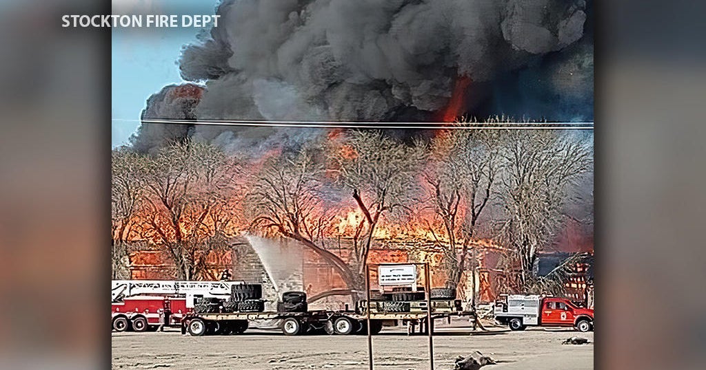 Warehouse at Port of Stockton destroyed in spectacular 2-alarm fire - Vimarsana News