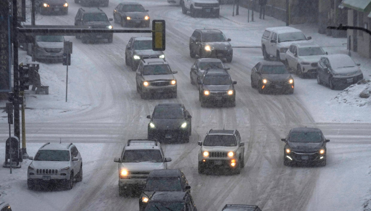 Thousands of U.S. flights delayed, canceled amid massive winter storm ...