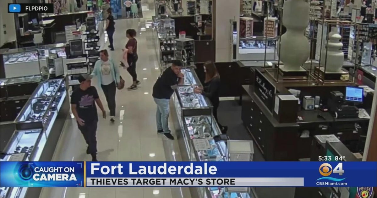 Distraction thieves target Macy's in Galleria Mall CBS Miami