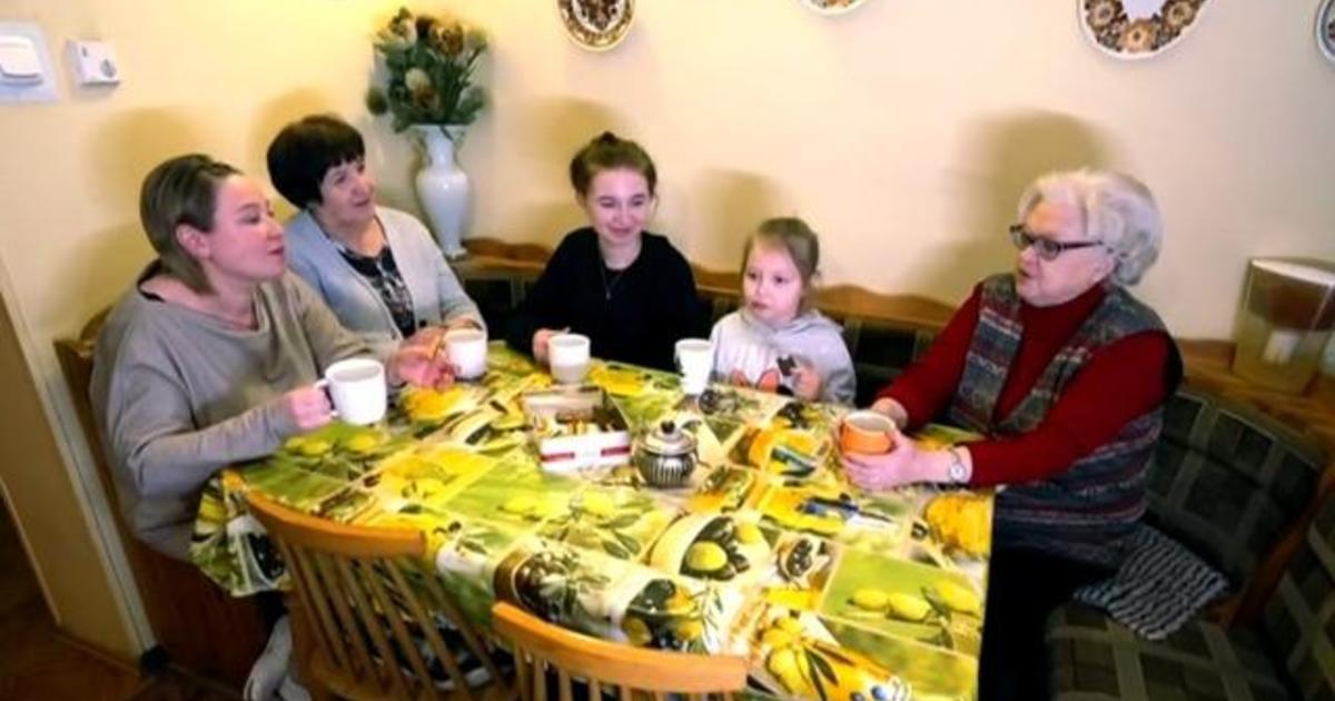 Ukrainian refugee family finds new home with Polish stranger