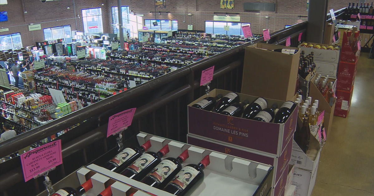 Can You Buy Alcohol on Sunday in Colorado? A Guide to Colorado’s Liquor Laws