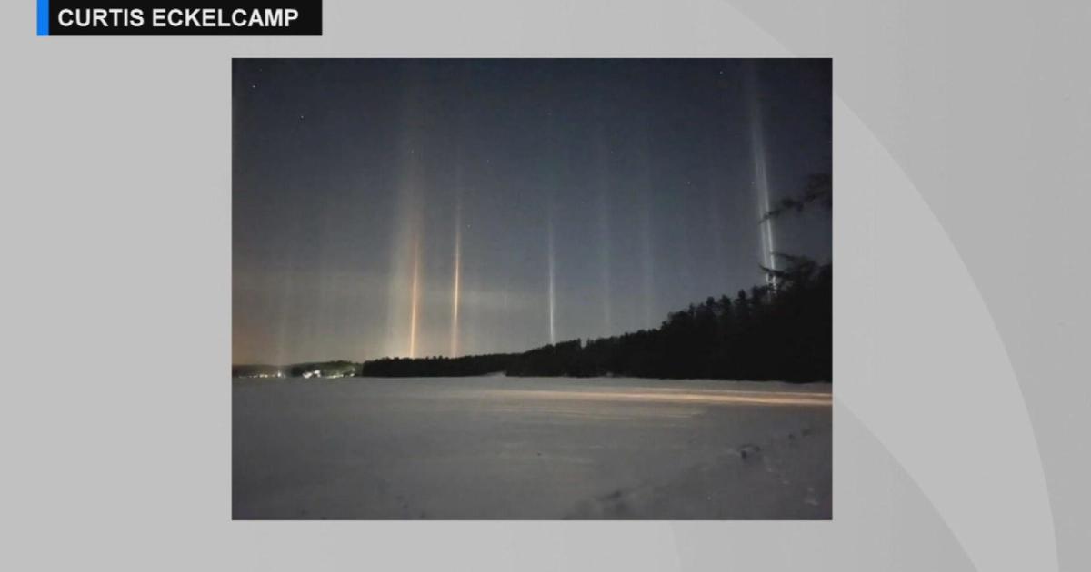 What caused ‘light pillars’ seen in New England skies?