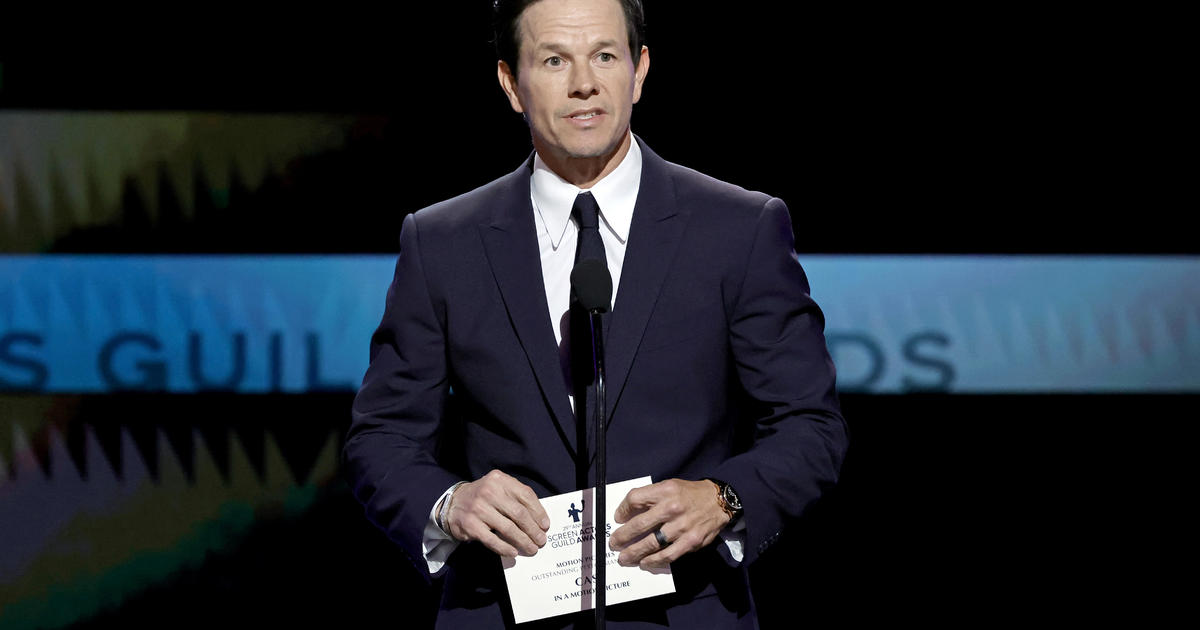Mark Wahlberg and SAG Awards criticized for actor presenting award to Asian cast after committing hate crimes