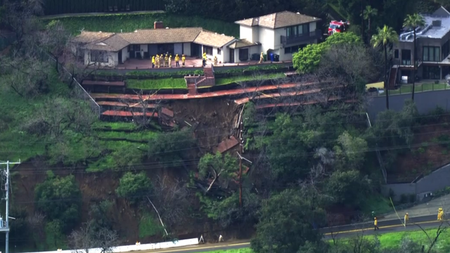 beverly-crest-mulholland-mud-slide.png 