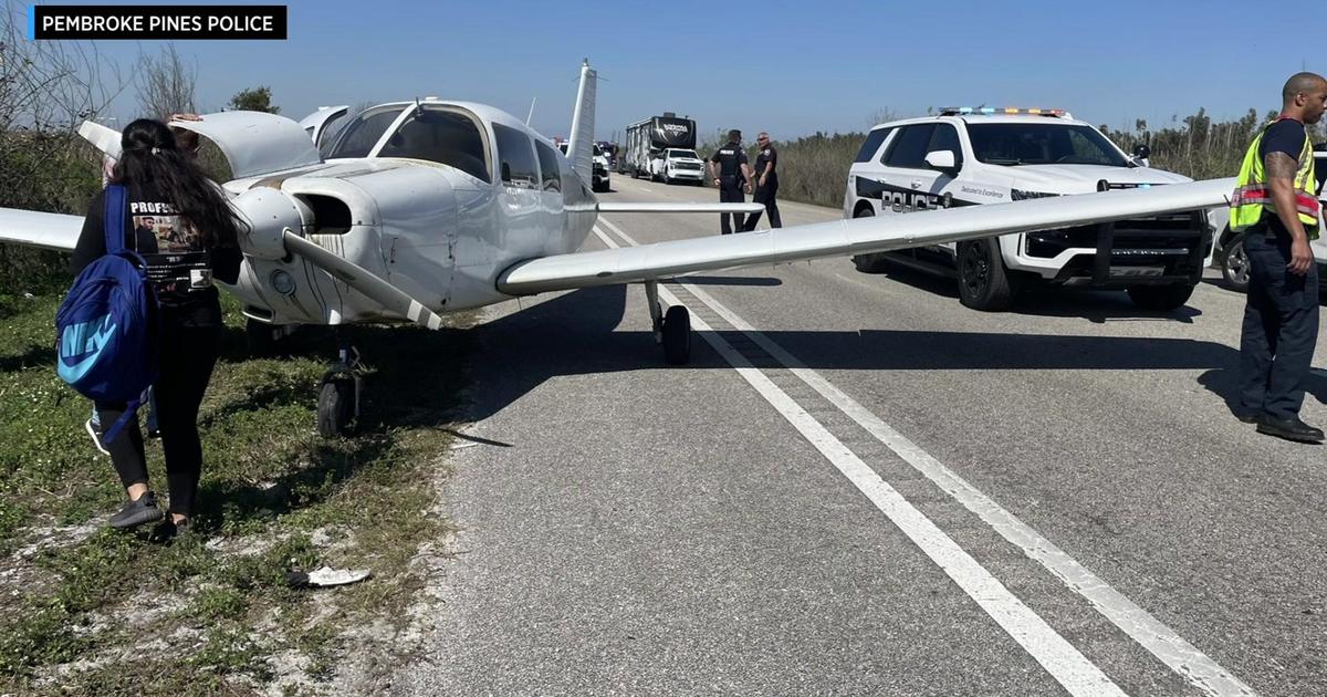 Small plane helps make unexpected emergency landing on US 27