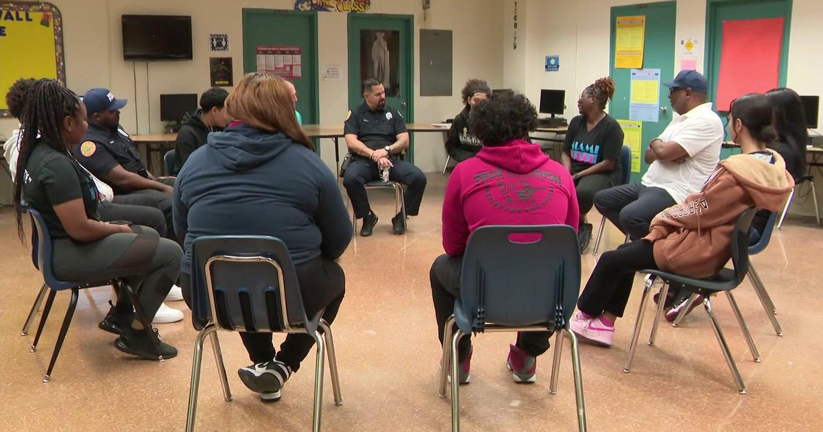 Team teaches teens aware meditation to boost mental overall health