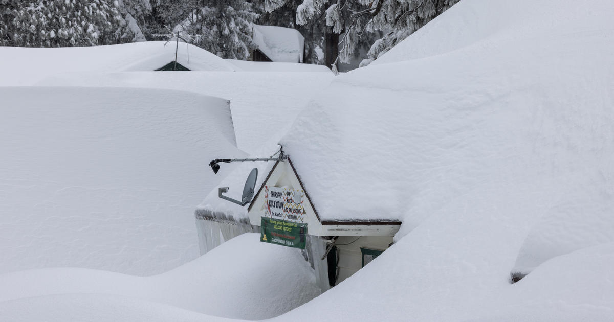 Staggering snowfall in California mountains leaves residents trapped for days