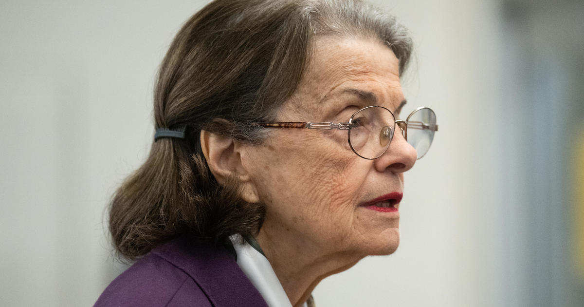 Dianne Feinstein hospitalized with shingles
