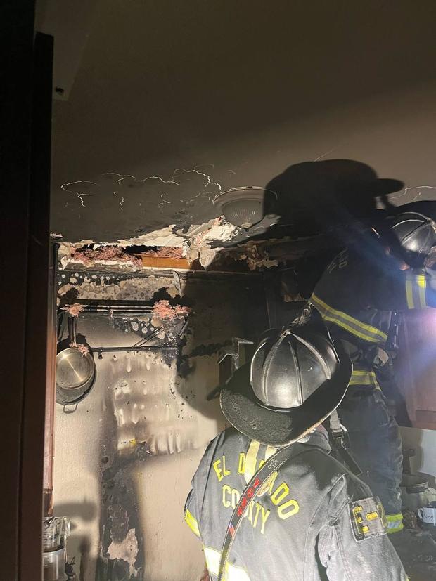 2 people displaced in an apartment fire in Placerville 