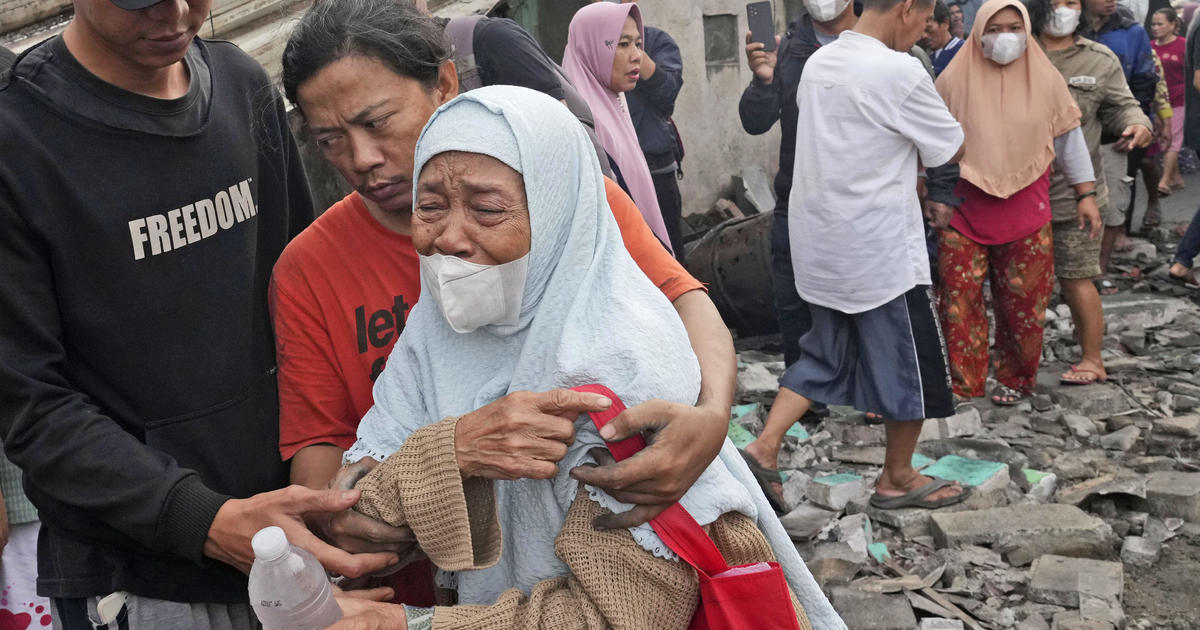 Indonesia fuel depot fire kills 18; more than a dozen missing