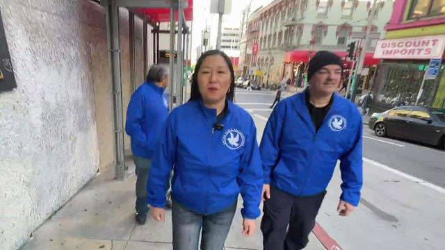 sf-blue-jackets-chinatown-030323.jpg 