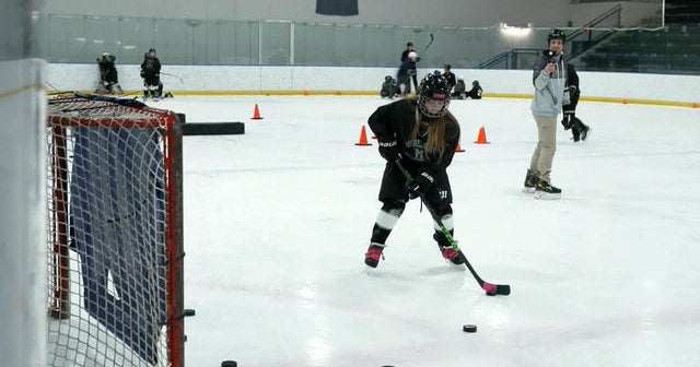 How a Minnesota hockey league helped a Ukrainian refugee and her family feel at home: "I love this community"