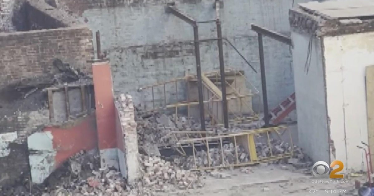 Construction worker killed in Lower Manhattan wall collapse - CBS New York