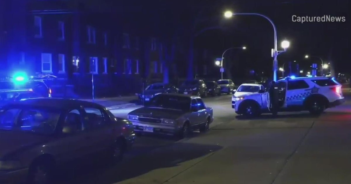 Chicago shooting: Teen, 2 men wounded in Austin - CBS Chicago