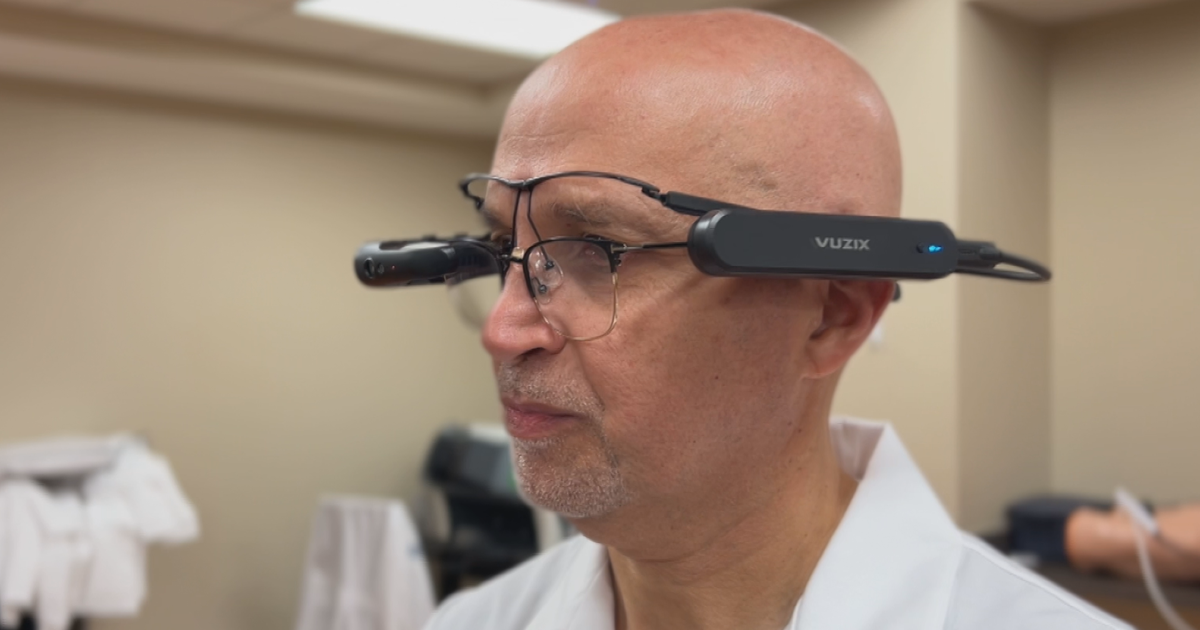 Metro Detroit doctor uses augmented reality to perform surgeries CBS