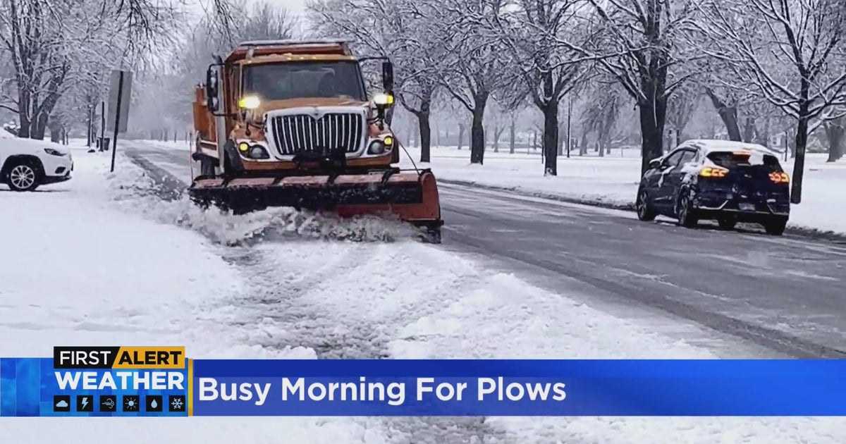 Busy morning for snow plows in northern areas CBS Chicago