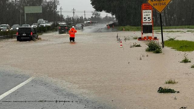 highway-101-gilroy-flooding.jpg 