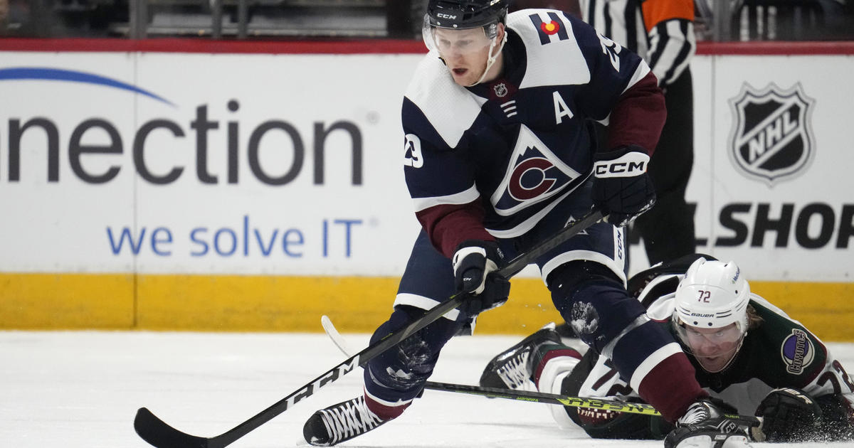 Makar scores in OT, Colorado Avalanche win 2-1 over Predators in