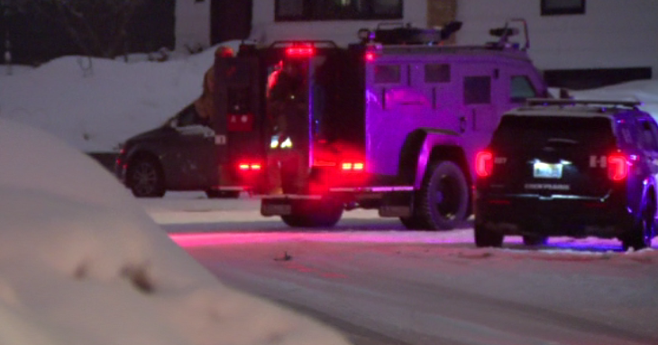 Report of man shooting arrows at home triggers standoff in St. Louis