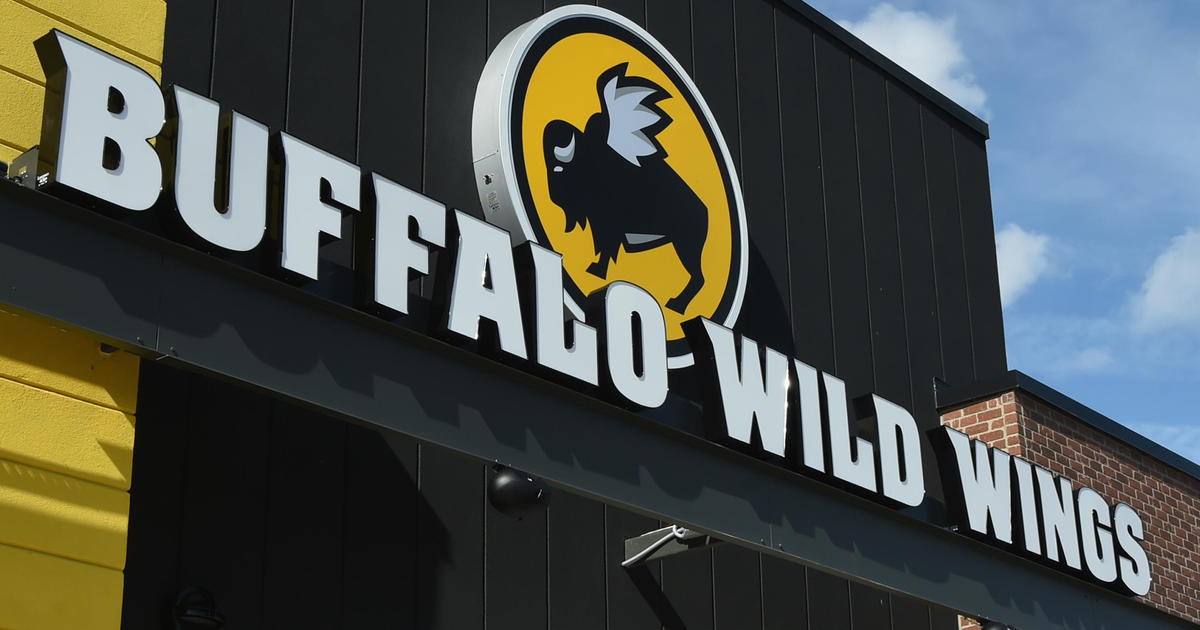 Buffalo Wild Wings sued over boneless wings: “false and deceptive marketing”