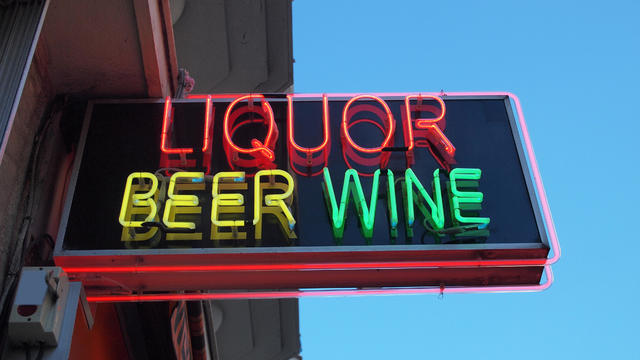 Neon Shop Sign Advertising liquor, beer and wine 