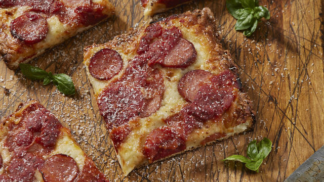 Detroit Style Pepperoni Pizza 