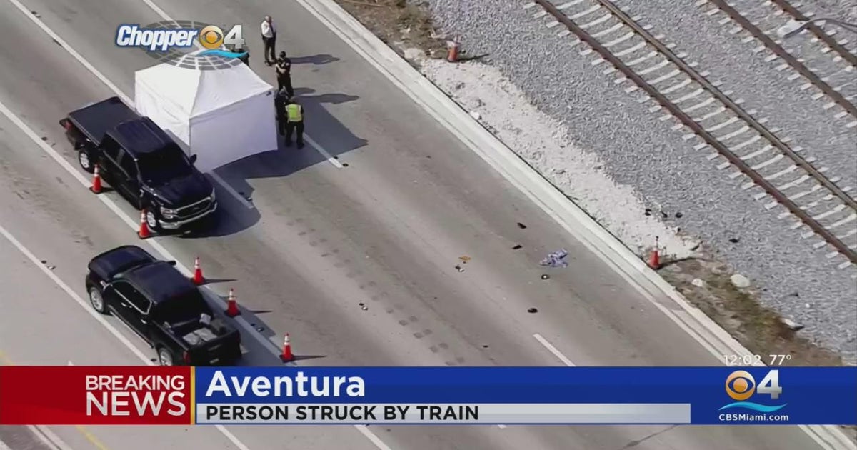 Gentleman struck by coach in Aventura