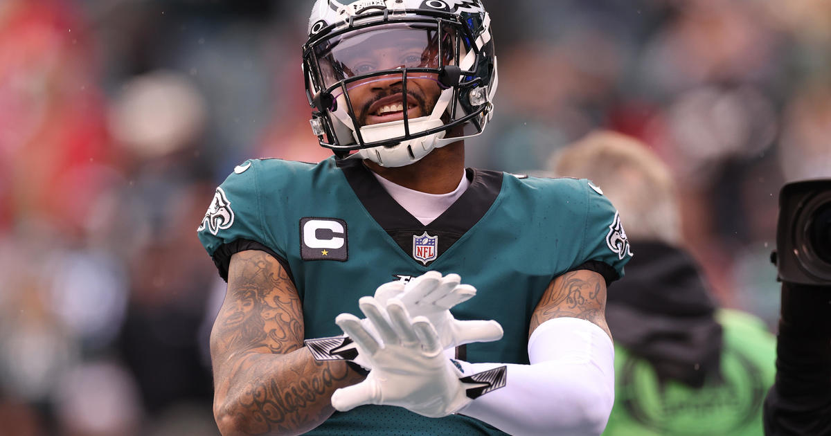 Darius Slay announces he will wear No. 24 for Eagles in honor of