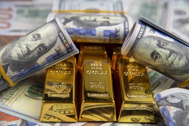 Should you invest in gold amid bank uncertainty? - CBS News
