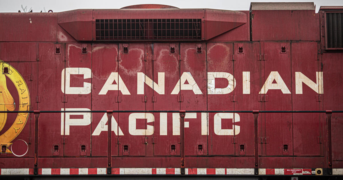 Train containing hazardous materials derails near Minnesota-Canada border