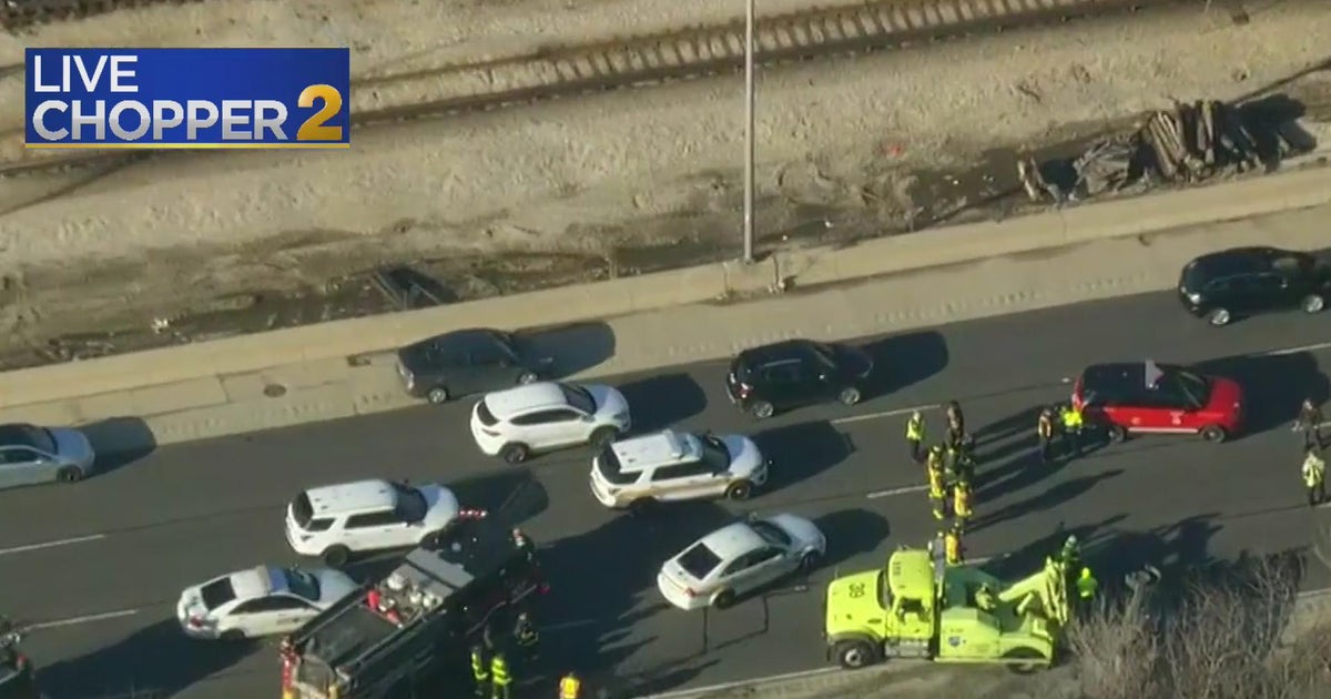 Serious accident on inbound Eisenhower near Western Avenue CBS Chicago