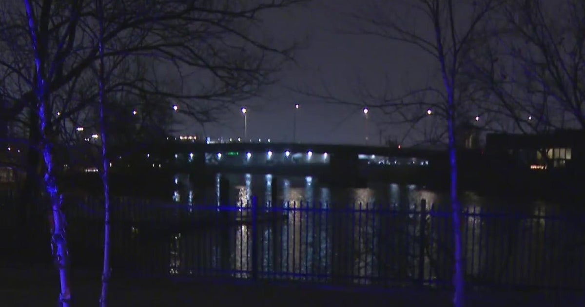 CPD investigating after body recovered from Chicago River - CBS Chicago