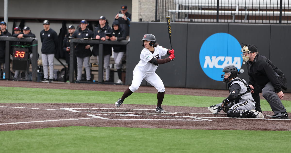 Olivia Pichardo becomes first woman to play in an NCAA Division 1 baseball game