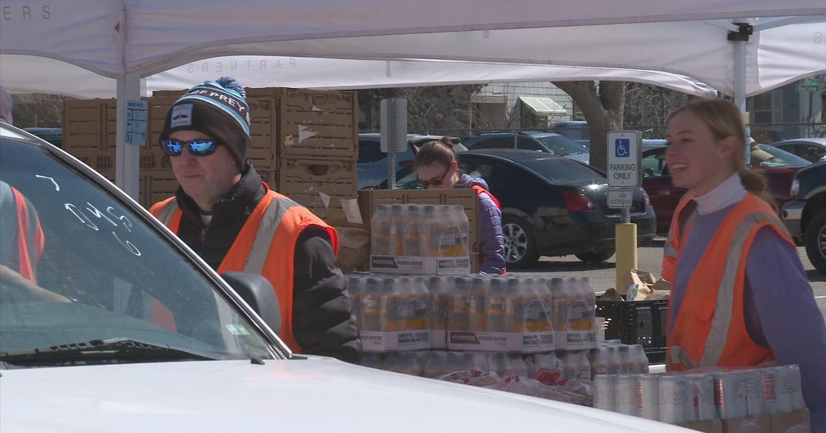 SNAP reduction impacting Colorado families, causing surges at mobile