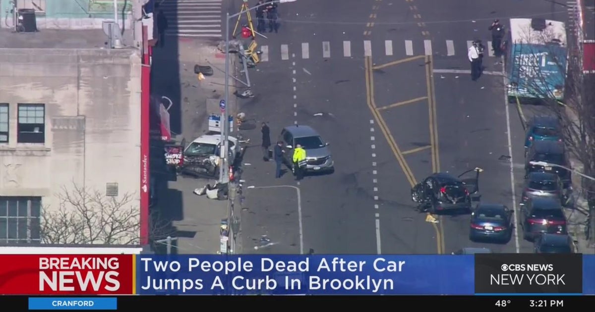 2 killed, several injured in crash in Brooklyn - CBS New York