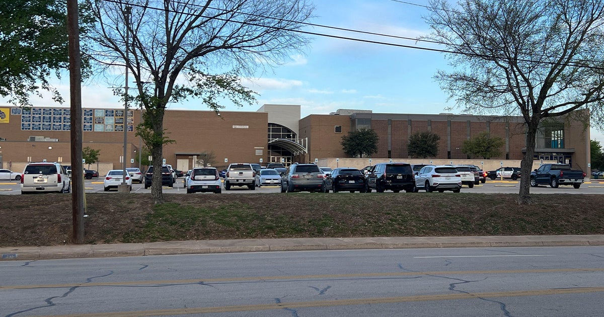 lamar hs 3