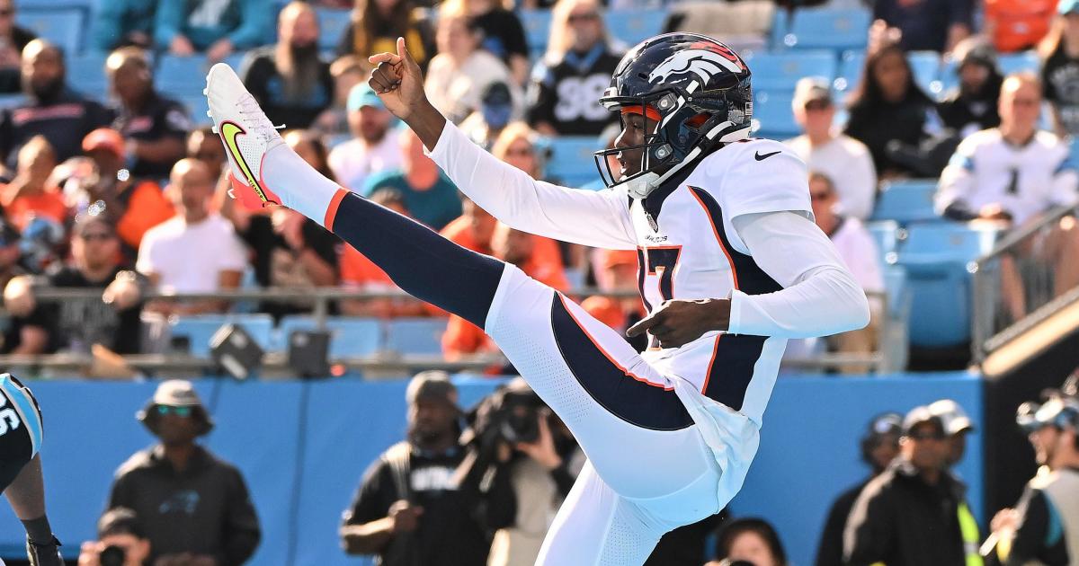 Denver Broncos punter Corliss Waitman's 47-yard punt pins the San