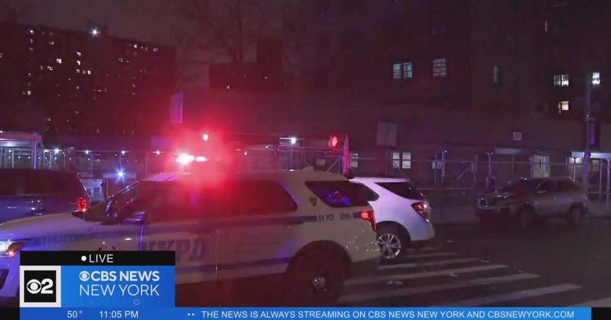 Shots Fired At Police Officers Responding To Robbery In Inwood Cbs New York 