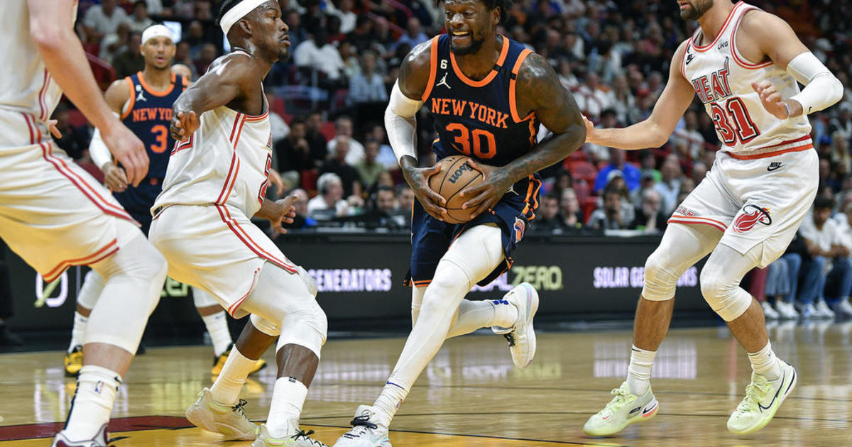 Jimmy Butler scores 35, Warmth maintain off Knicks 127-120