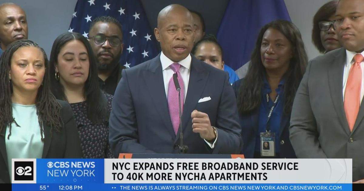 Free broadband expanded to 40,000 more NYCHA apartments CBS New York