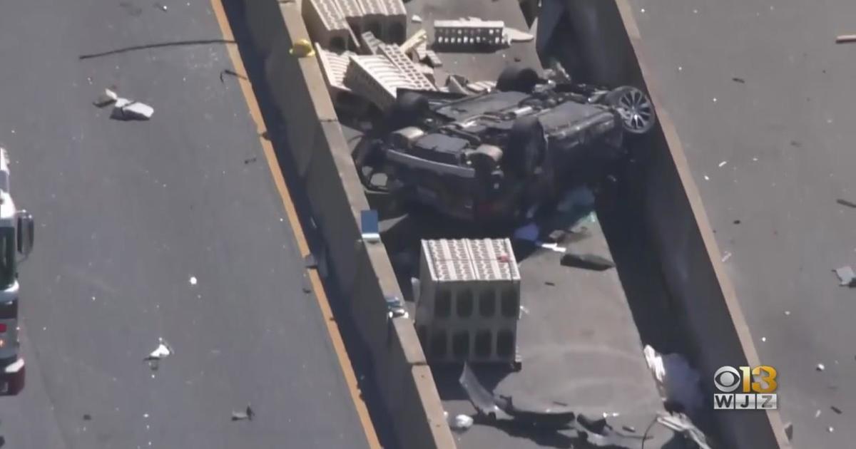 Video captures high-speed crash that killed six highway workers on I-695 -  CBS Baltimore