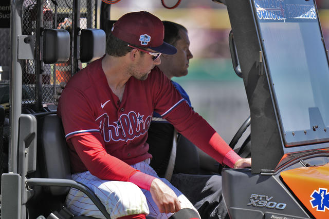 Phillies reveal Rhys Hoskins tore ACL in spring training game