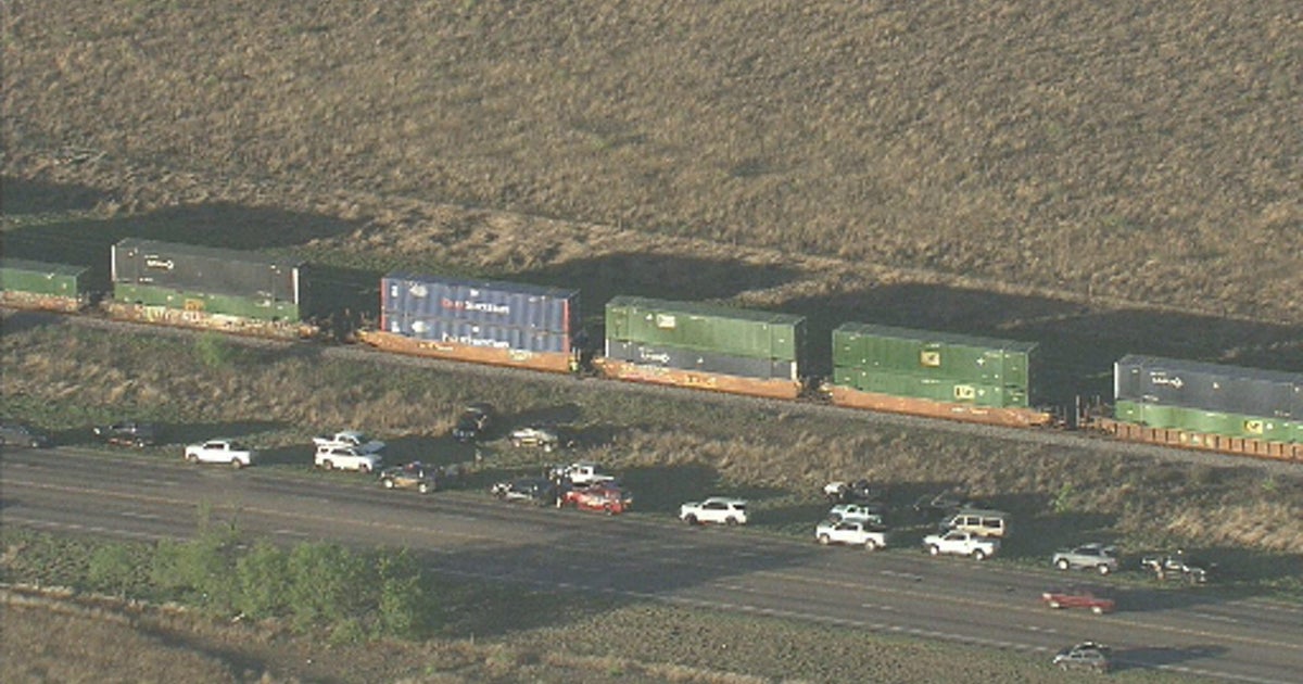 Texas police Migrants found 'suffocating' in train; 2 dead CBS Texas