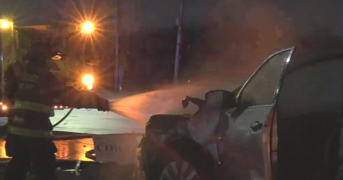 Far South Side crash - CBS Chicago